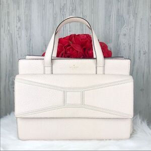 ♥️ kate spade cream bow leather satchel ♥️